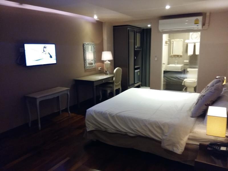 The Sathon Vimanda Hotel Bangkok Bagian luar foto
