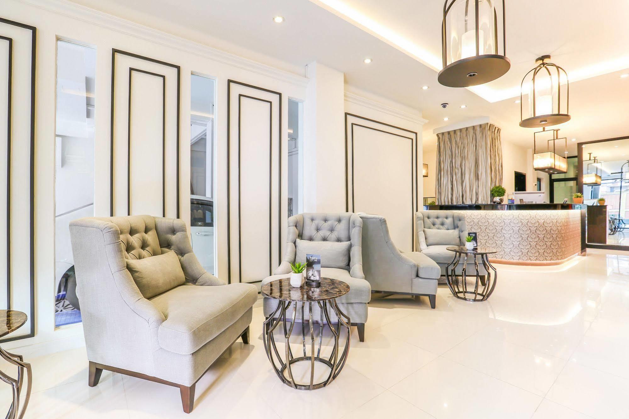 The Sathon Vimanda Hotel Bangkok Bagian luar foto