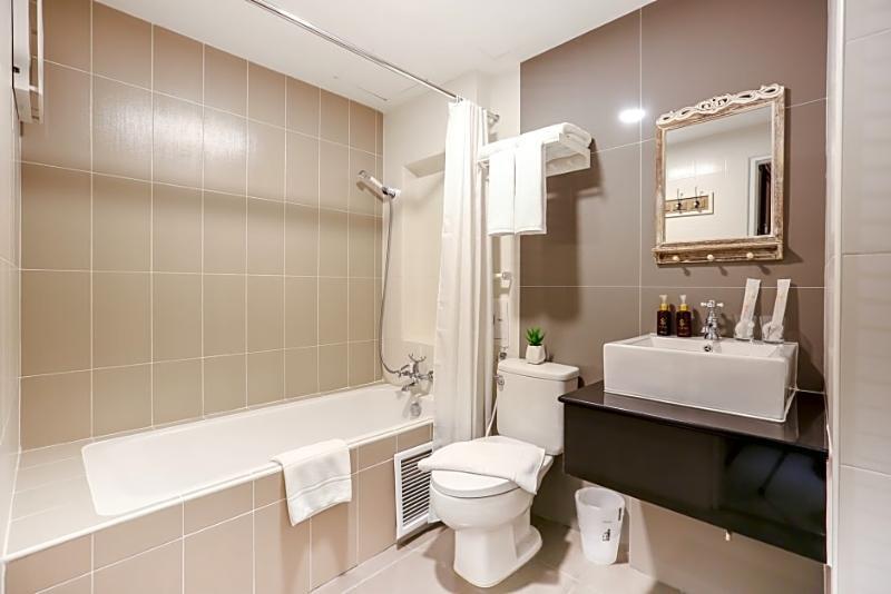 The Sathon Vimanda Hotel Bangkok Bagian luar foto