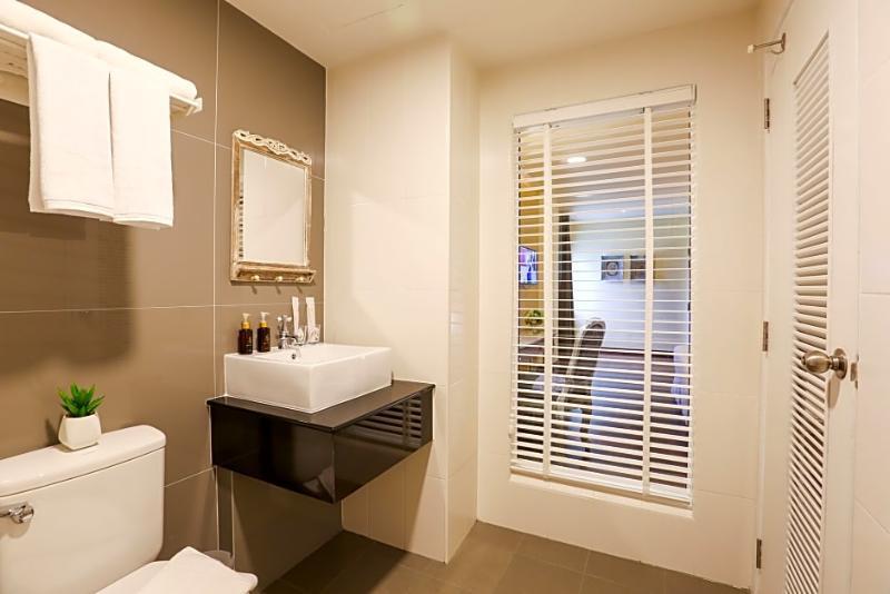 The Sathon Vimanda Hotel Bangkok Bagian luar foto